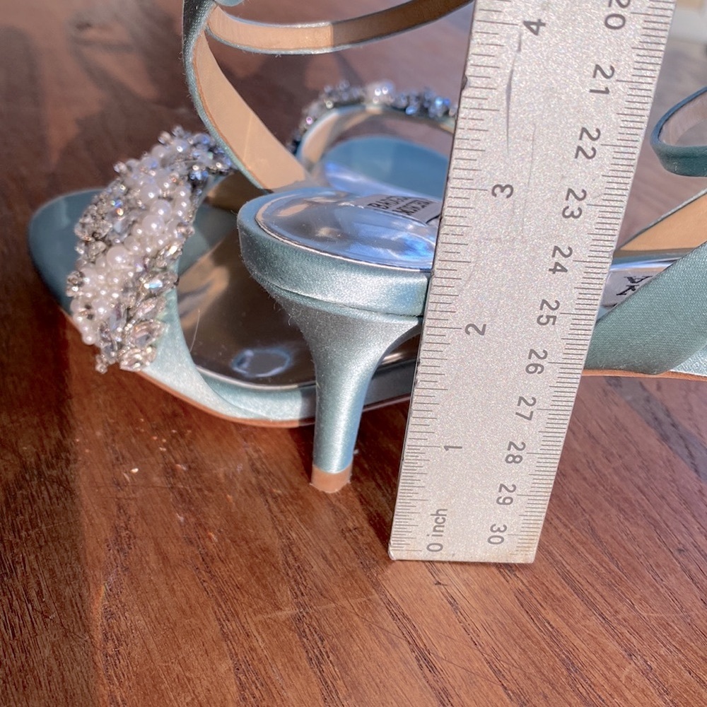 Badgley Mischka “Fiona” Pearl and Jeweled Sandals NIB - Picture 4 of 8